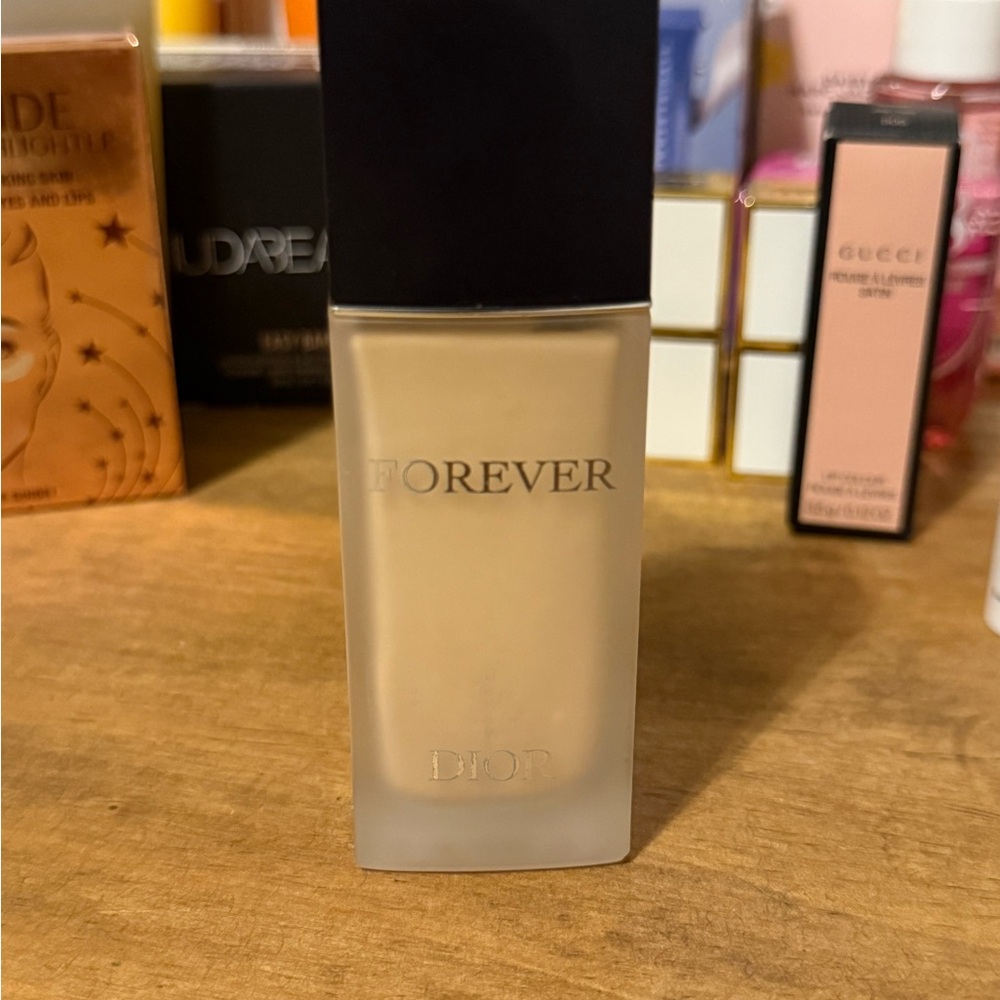 Dior Forever Foundation Luxurious Makeup Exp 3/25